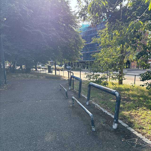 Rail to rail 