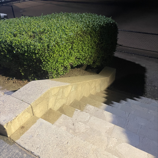 10 stair hubba into dirt 
