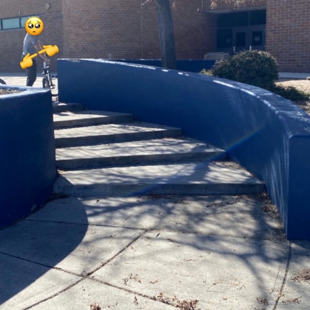 Curvy boi