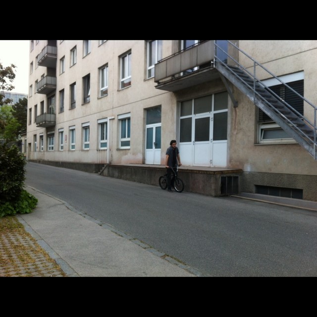 Hospital curb