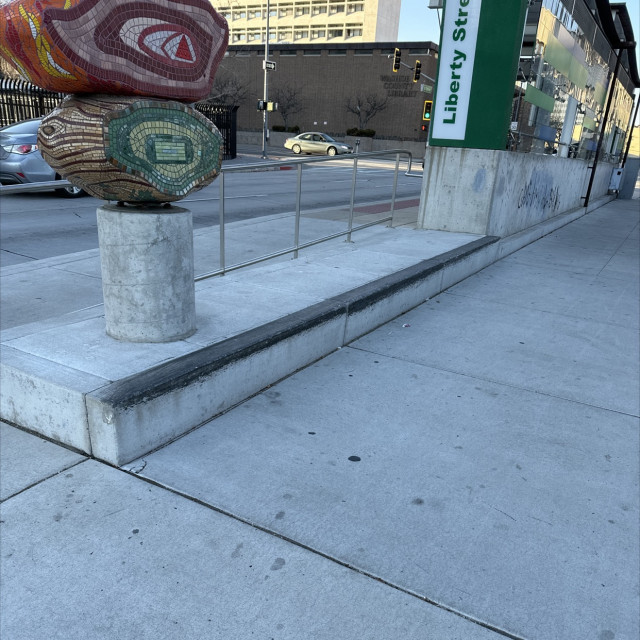 Buttery curb