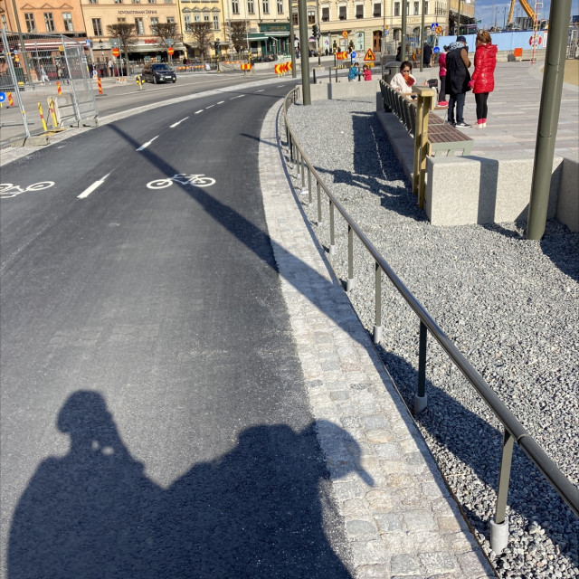 Round rail