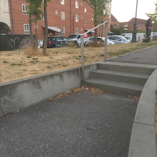 3 stair curb