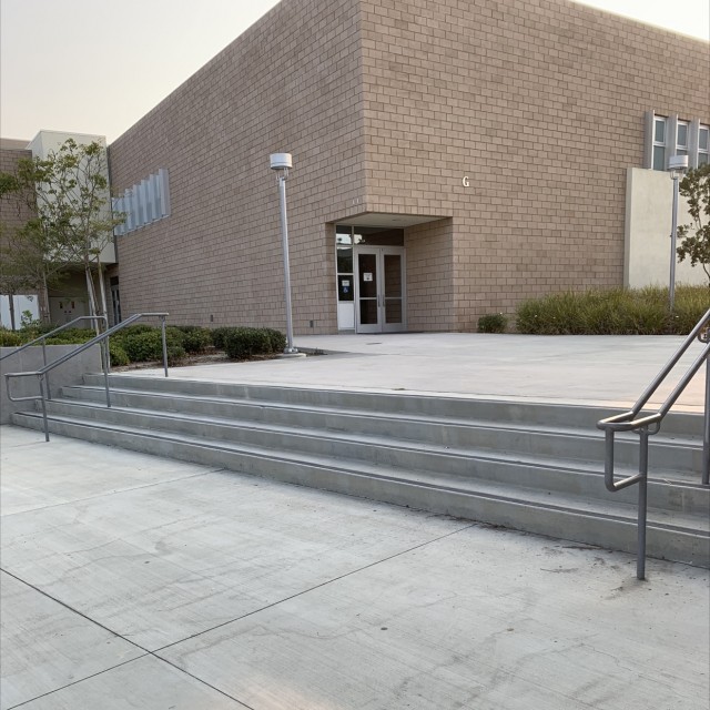 4 stair with rail 