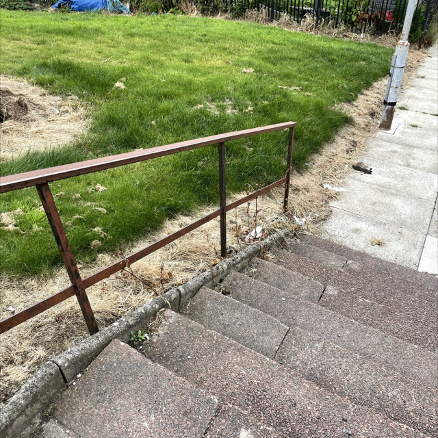 Low short pole