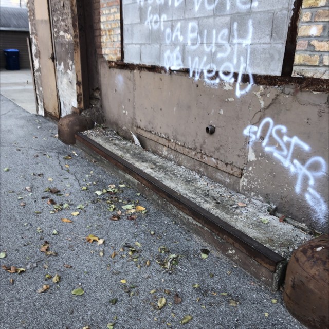Loading dock alley ledge 