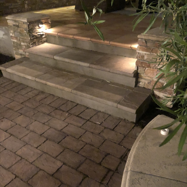 Insane three stair with buttery circle ledge