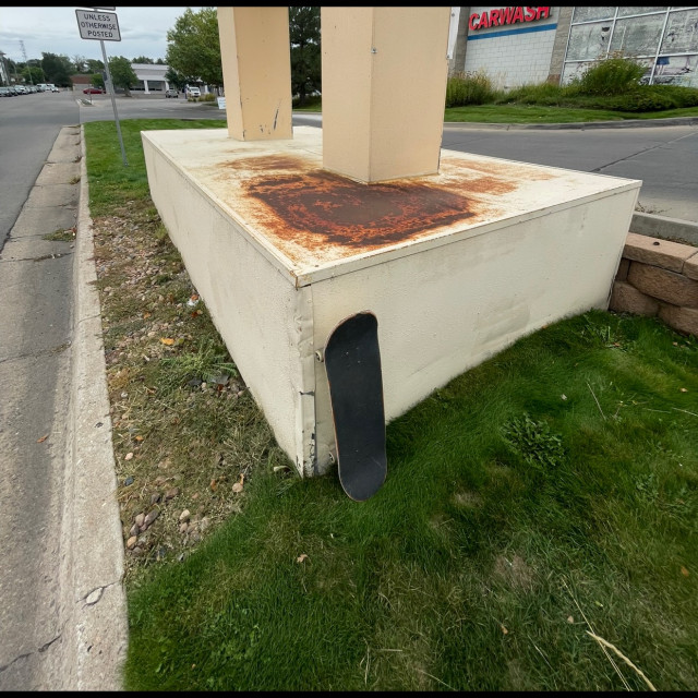 Car wash sign gap