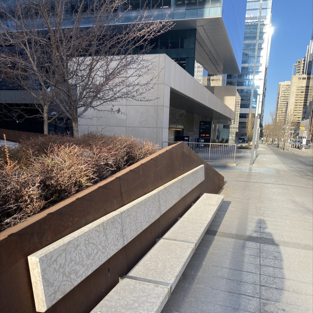 Un-capped bench 