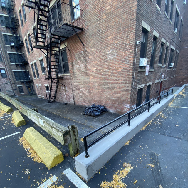 Rail 2 bank 