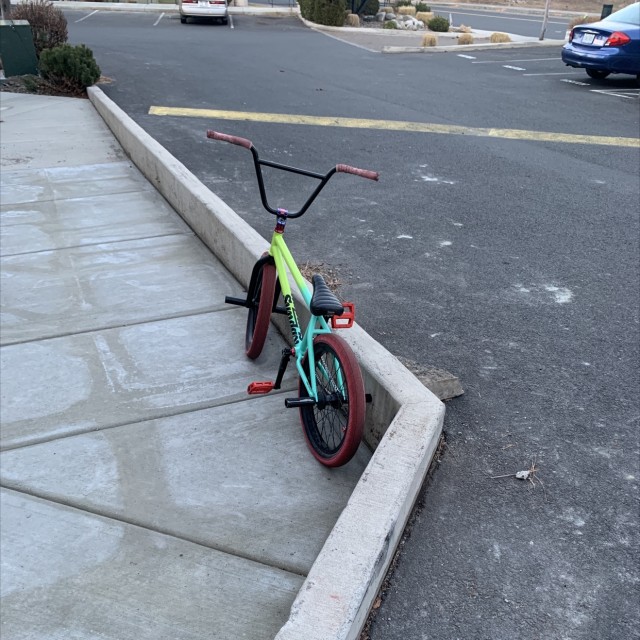 Sidewalk ledge gap