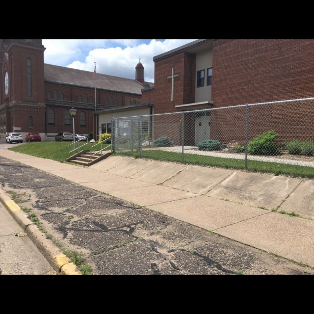 Mini rail and bank