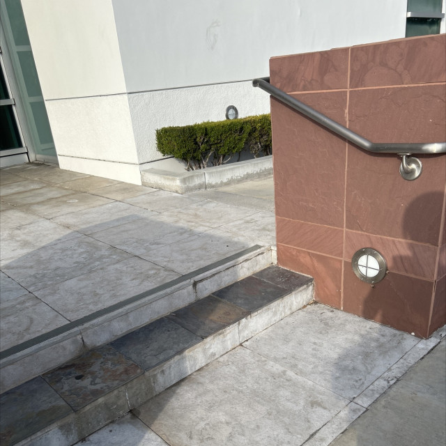 Two stair with rail