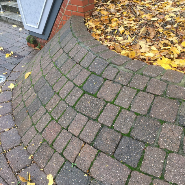 Curved bank thing 