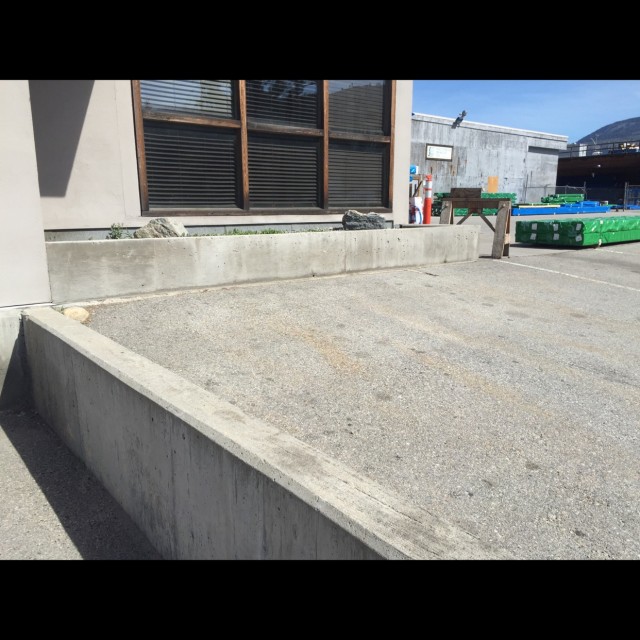 Mellow sub box and wallride