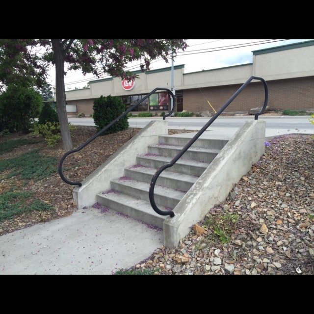 Rail and set