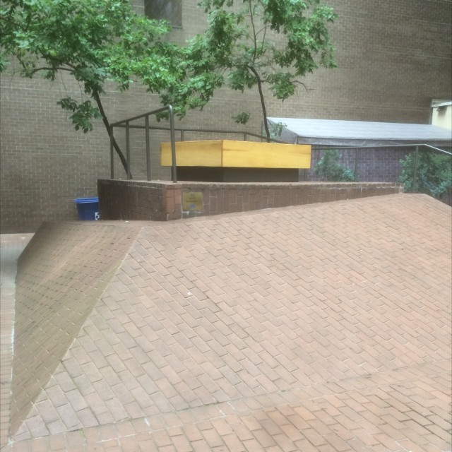 Bank hip with ledge