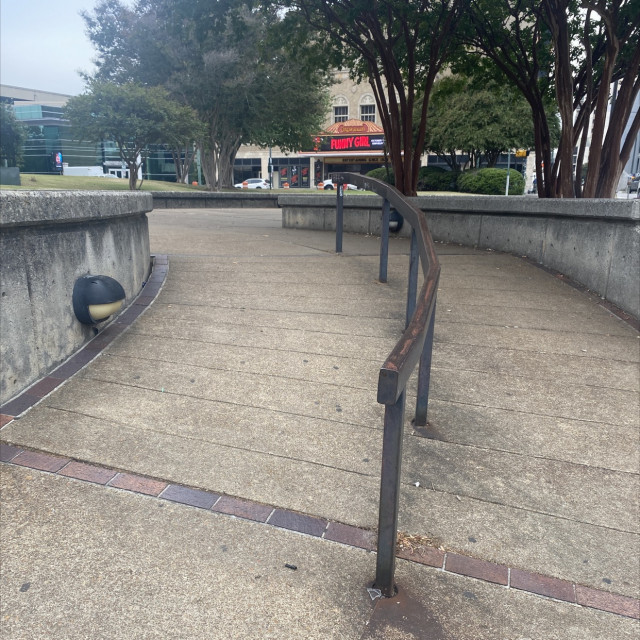 Curved rail