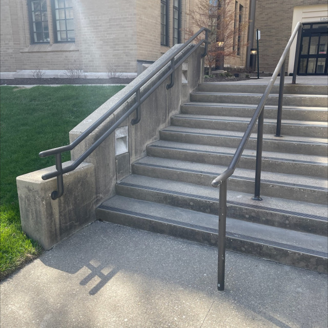 Ledge rail