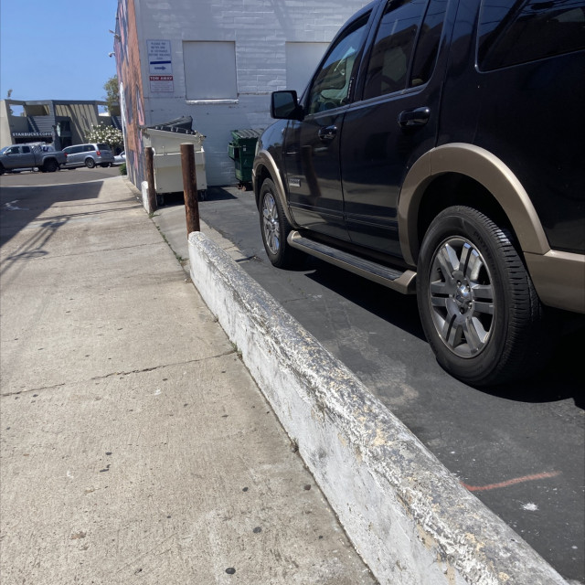 Curb Ledge